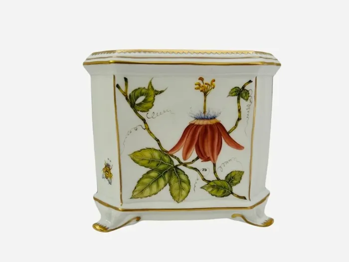 KM68 – Floral Square Cachepot by Anna Weatherley